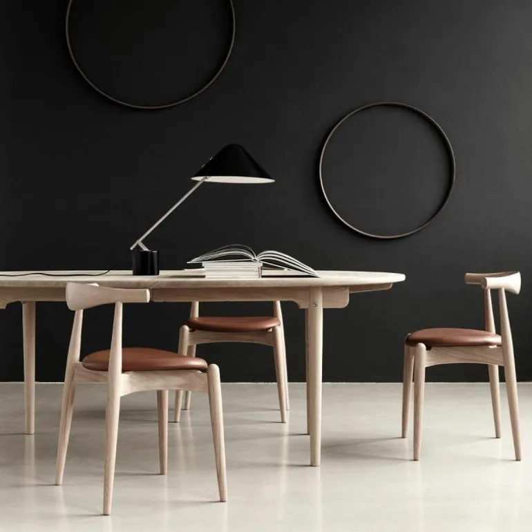 CH338 Eettafel