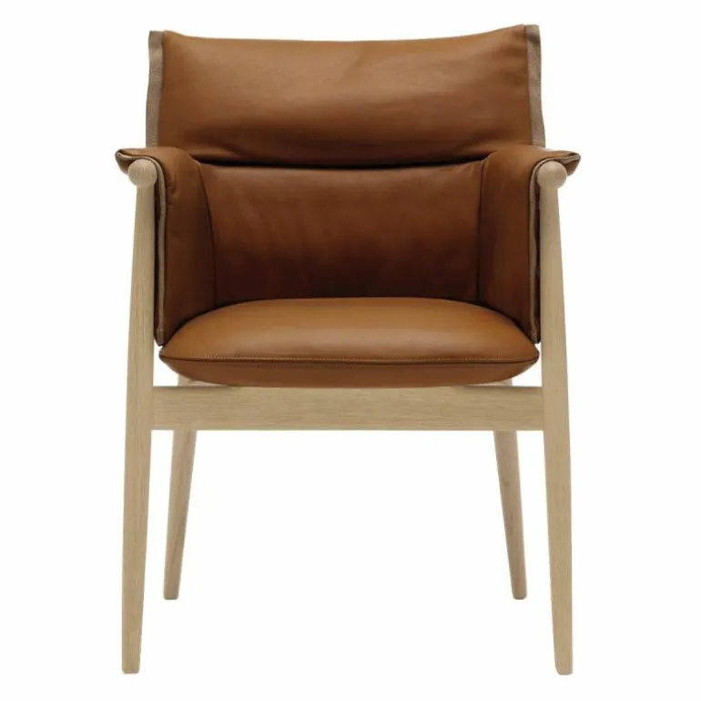 E005 Embrace Chair