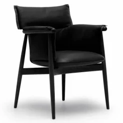 E005 Embrace Chair