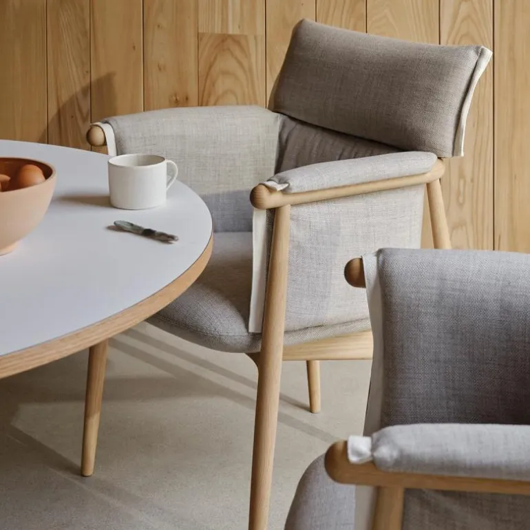 E005 Embrace Chair
