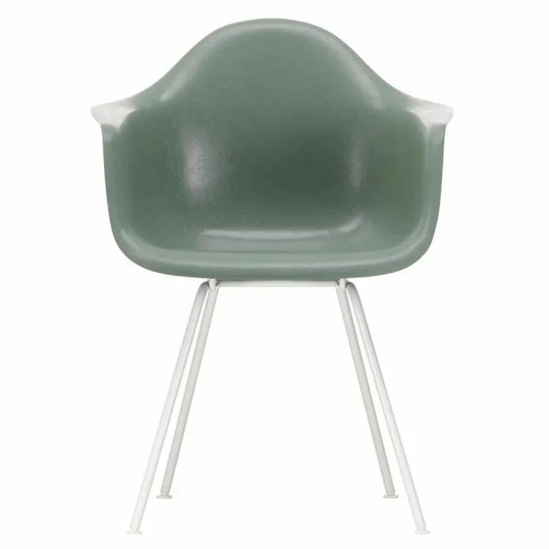 Eames Fiberglass Chair DAX Wit