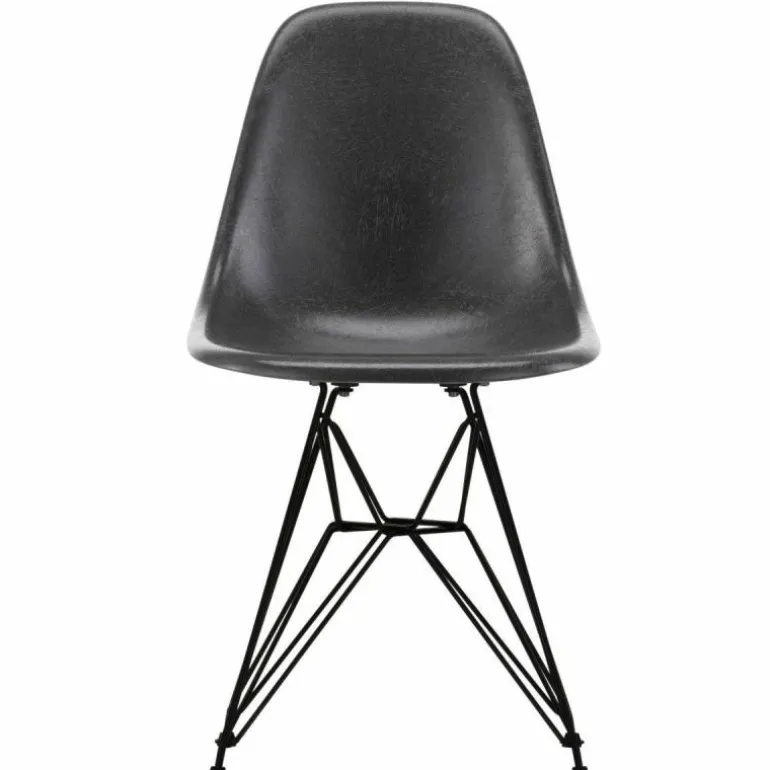 Eames Fiberglass Chair DSR