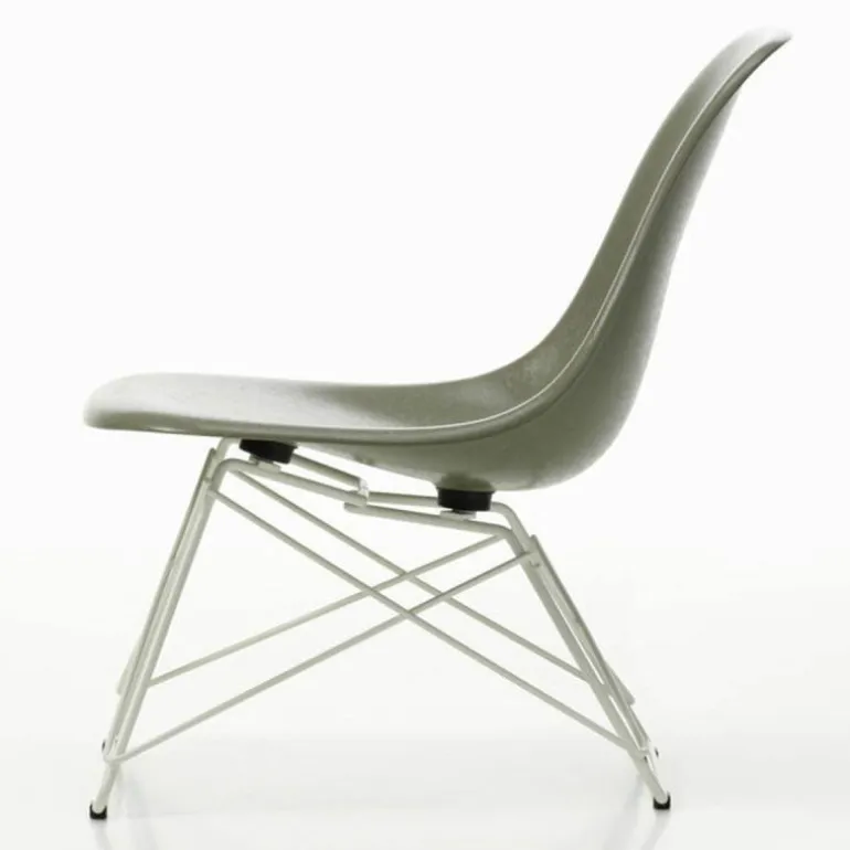 Eames Fiberglass Chair LSR
