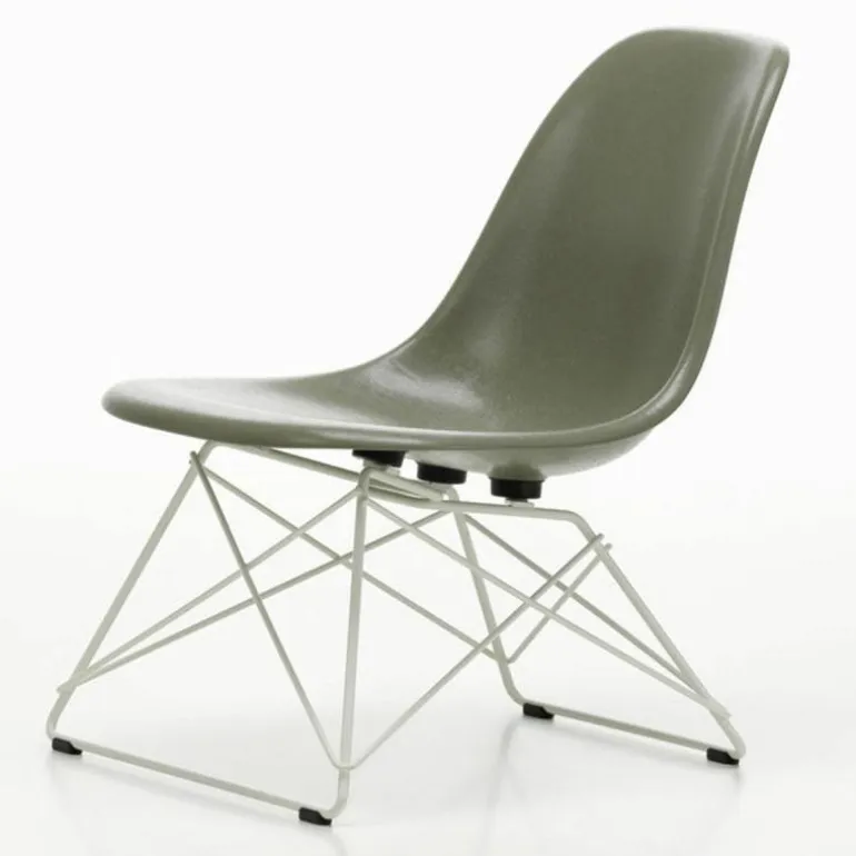 Eames Fiberglass Chair LSR