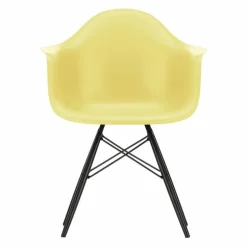 Eames Plastic Chair DAW Esdoorn Zwart
