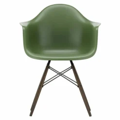 Eames Plastic Chair DAW Esdoorn Donker