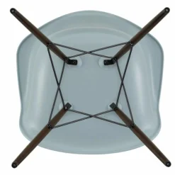 Eames Plastic Chair DAW Esdoorn Donker