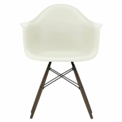Eames Plastic Chair DAW Esdoorn Donker