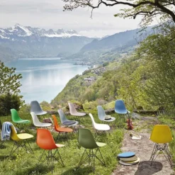 Eames Plastic Chair DSR Zwart