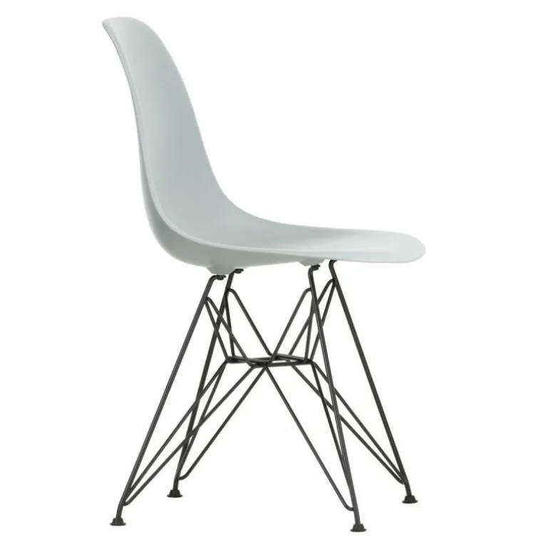 Eames Plastic Chair DSR Zwart