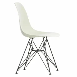 Eames Plastic Chair DSR Zwart