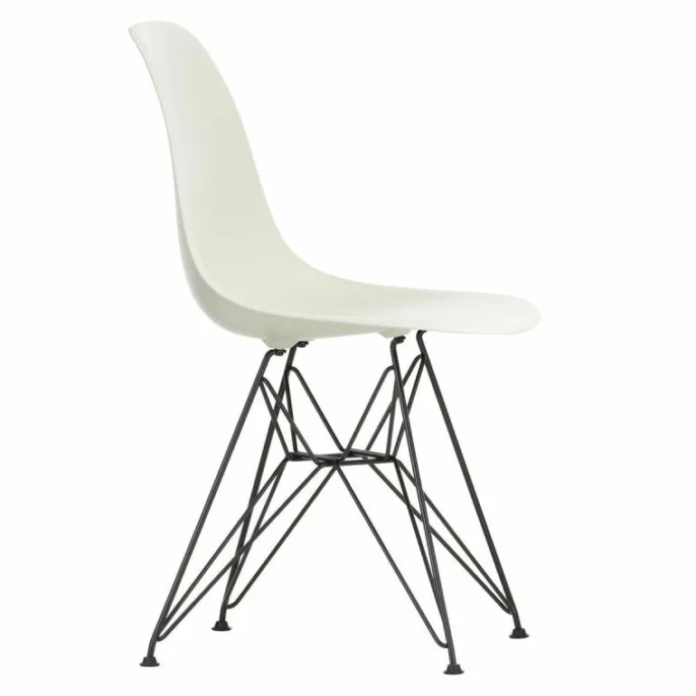 Eames Plastic Chair DSR Zwart