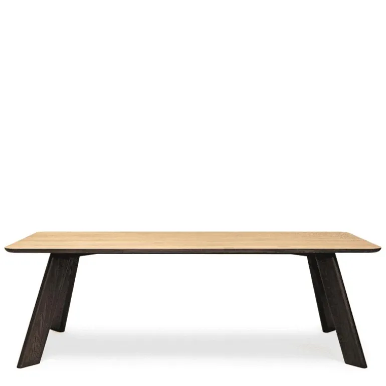 Kem 985 Eau Rouge Eetkamertafel