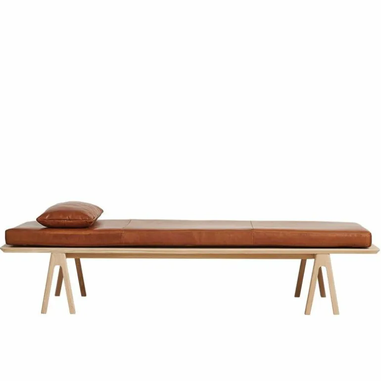 Level Daybed