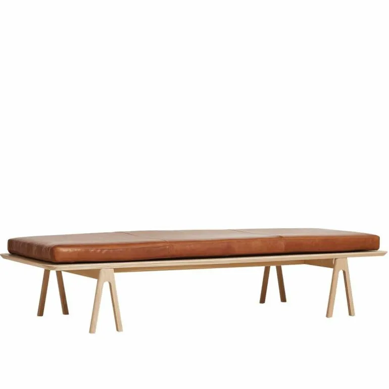 Level Daybed