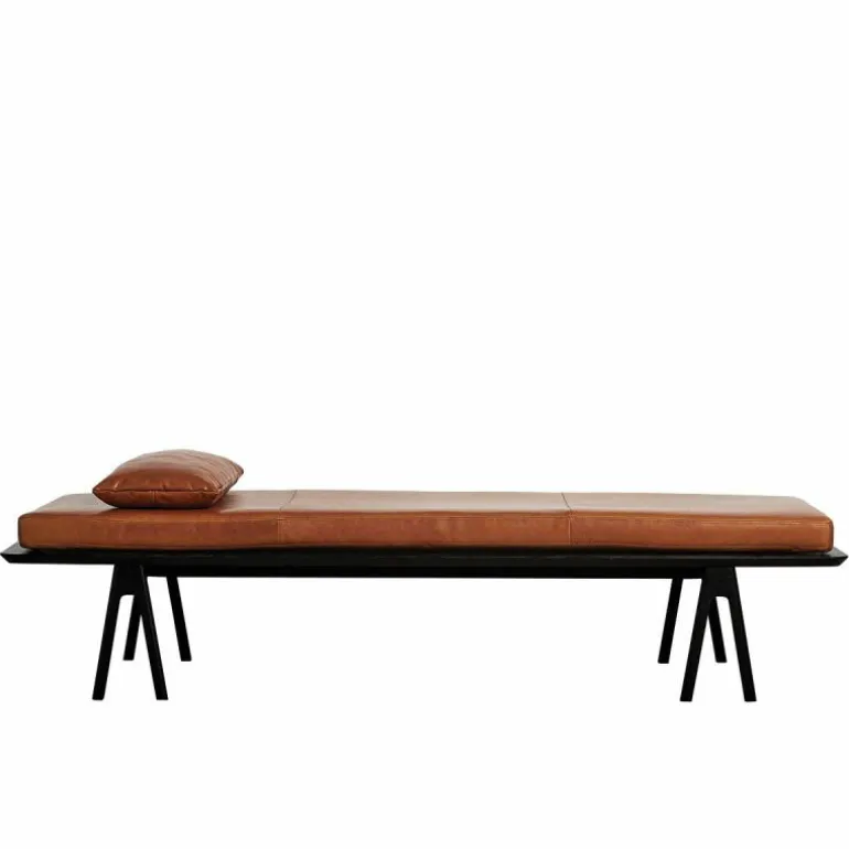 Level Daybed