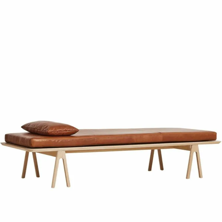 Level Daybed