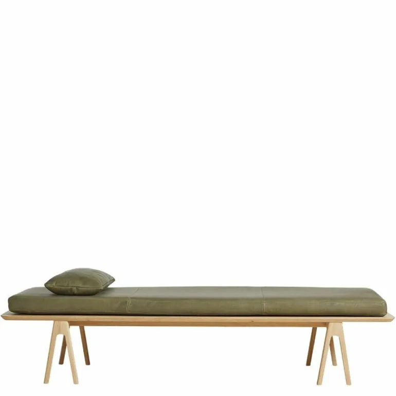 Level Daybed