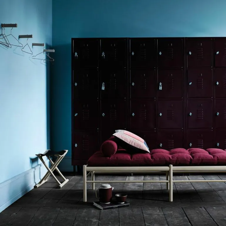 OW150 Daybed