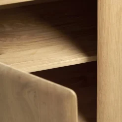 PI Dressoir