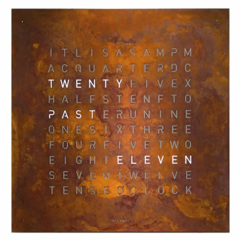 QLOCKTWO Earth 180 Klok