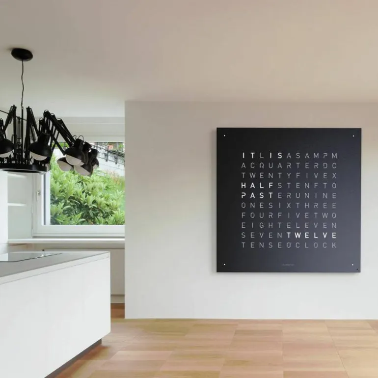 QLOCKTWO Earth 180 Klok