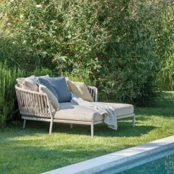 Ria Daybed