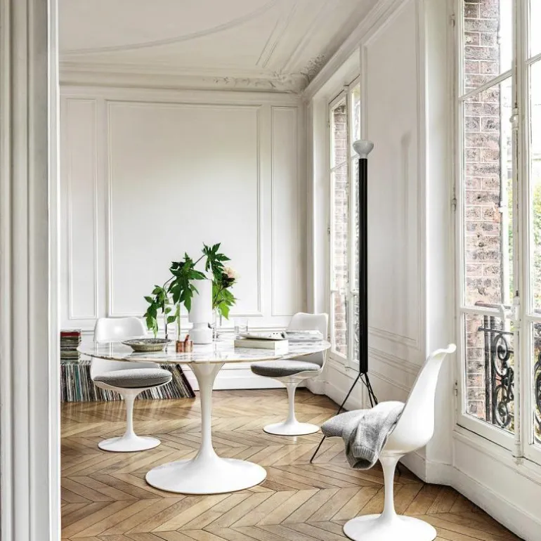 Saarinen Tulip Eettafel Met Wit Onderstel