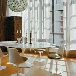 Saarinen Tulip Eettafel Met Wit Onderstel