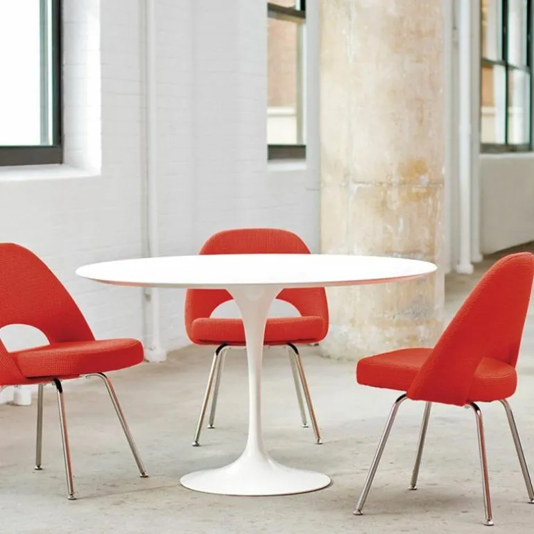 Saarinen Tulip Eettafel Met Wit Onderstel