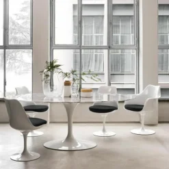 Saarinen Tulip Eettafel Met Wit Onderstel