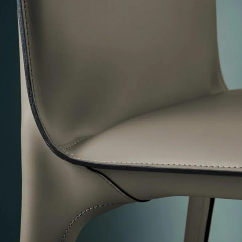 Saddle Stoel