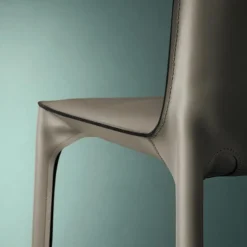 Saddle Stoel