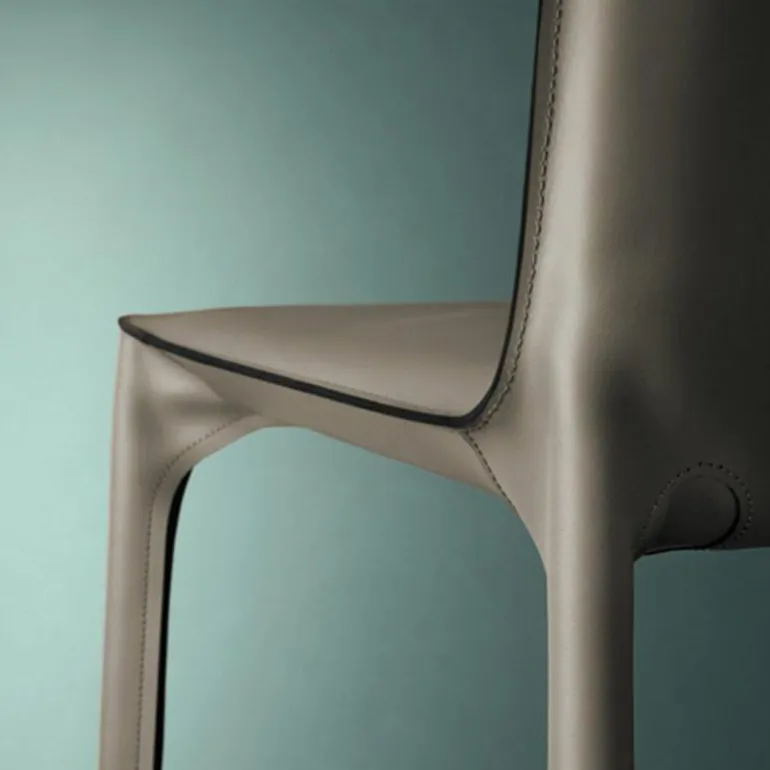 Saddle Stoel