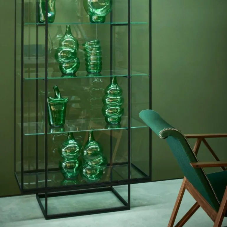 Tangled Showcase Vitrine