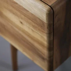Tesa Dressoir