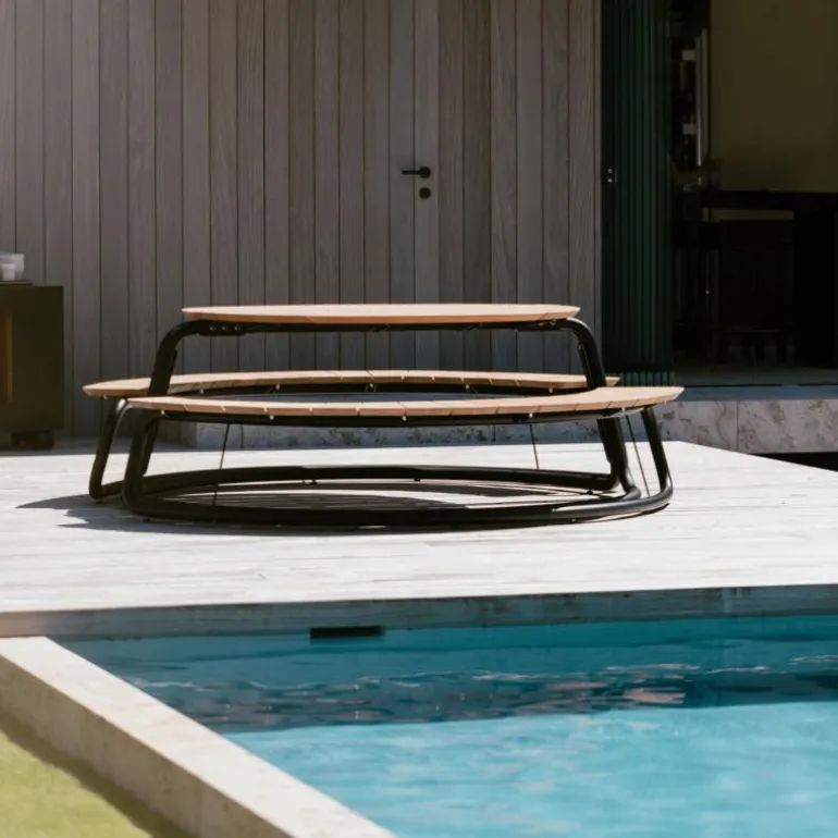 The Circle Eettafel