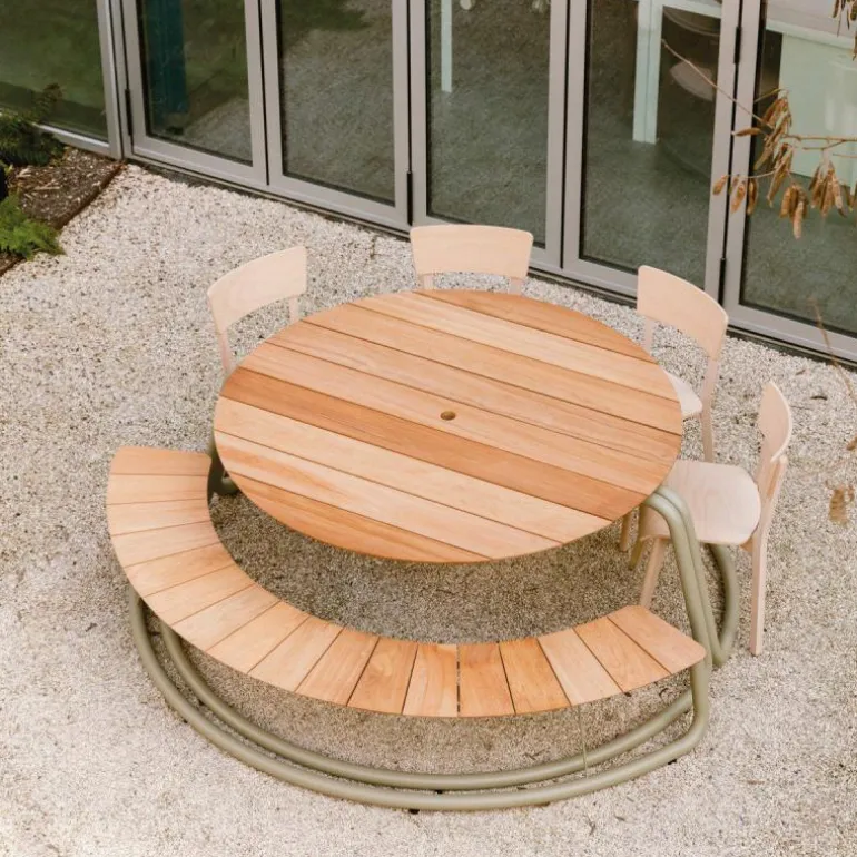 The Circle Eettafel