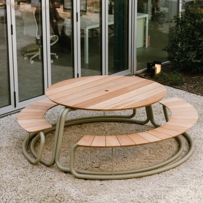 The Circle Eettafel