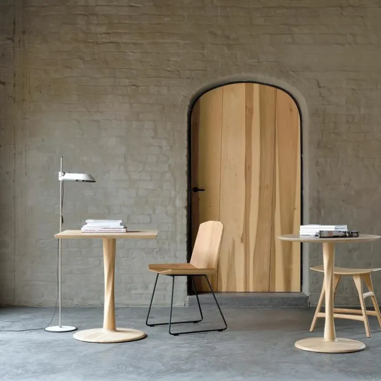 Torsion Square Eettafel